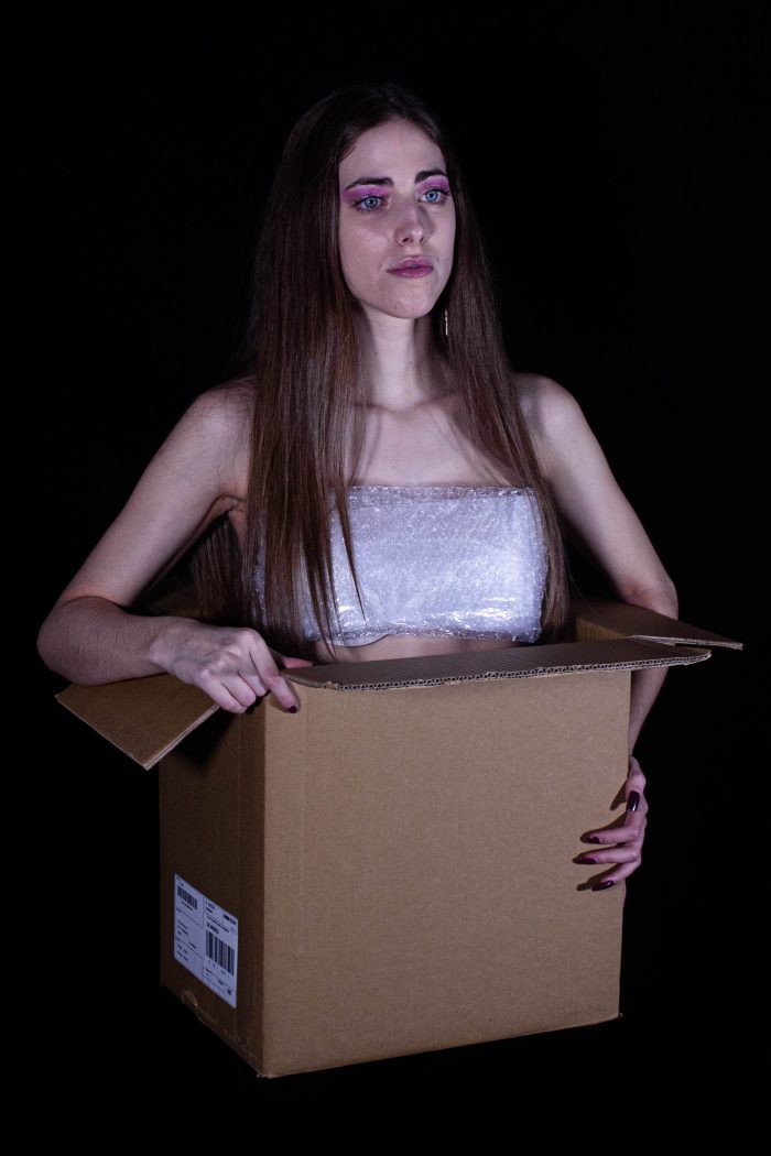 Cuerpo femenino, producto de mercado. Diversidades 2021. FotoC3