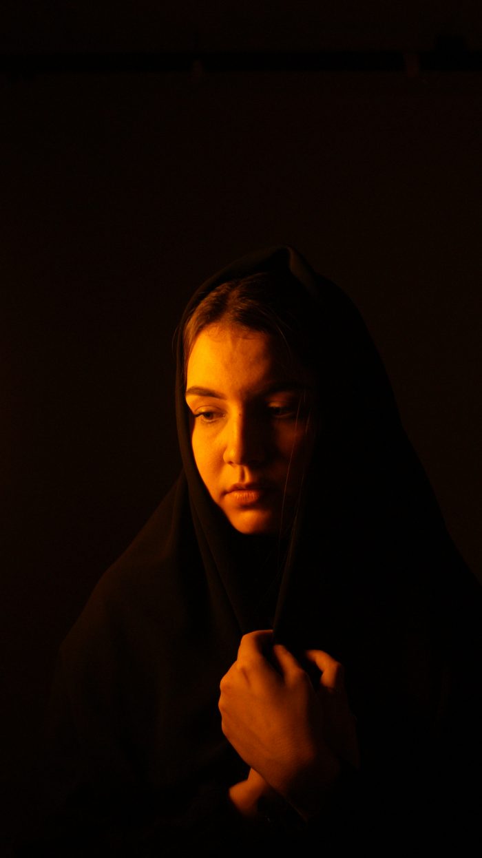 Figura religiosa en tenebrismo. Diversidades 2021. FotoC3