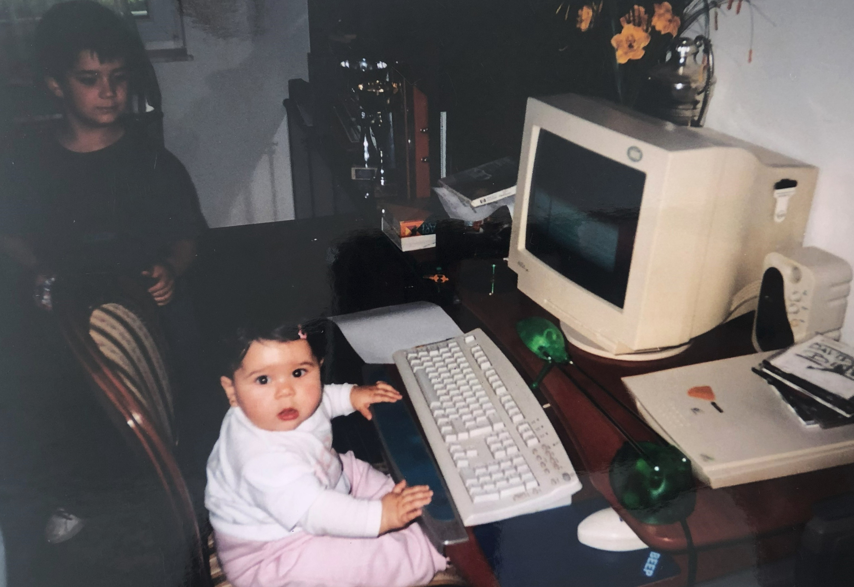La prima pequeña
