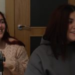 Hija, cada año cantas peor
